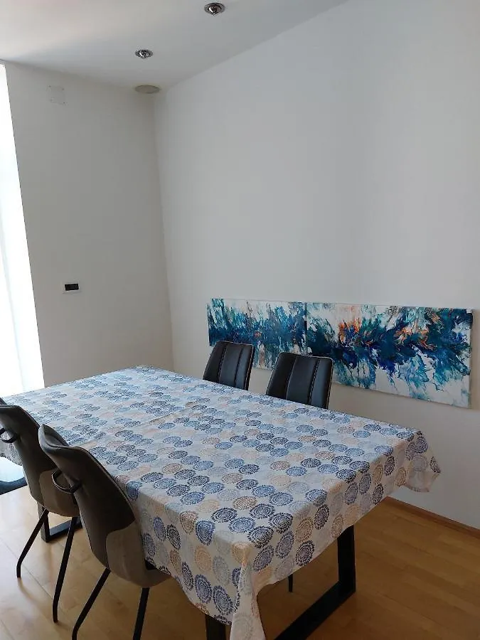 Apartman Lorenzo Apartment Rijeka 0*,  Croatia